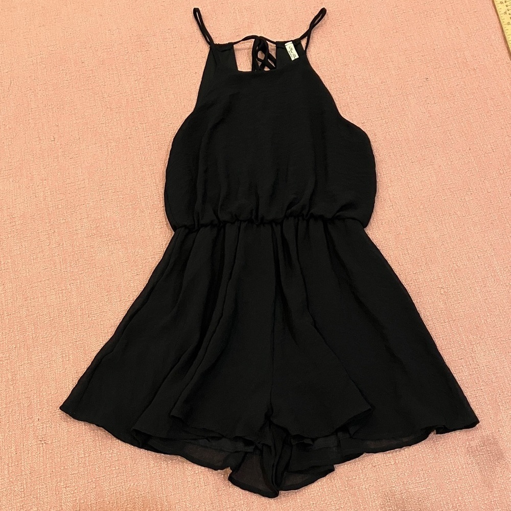 Final Touch small wm’s Black short suit / romper / Jumpsuit
